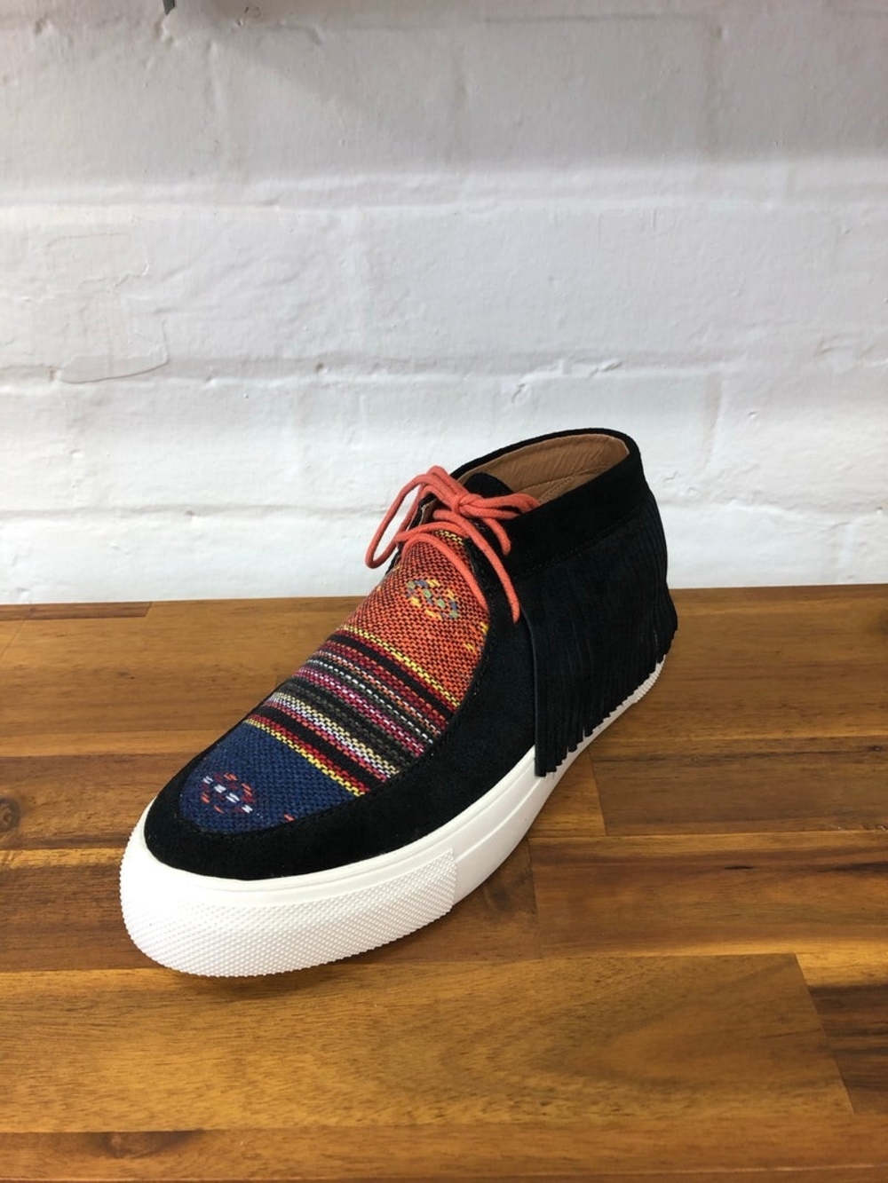 Mia Sneaker - Black/Serape New Unused